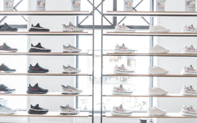 Rezet Sneaker Store: ”Vi kan være med til at præge de trends, som vi ser i modebilledet”