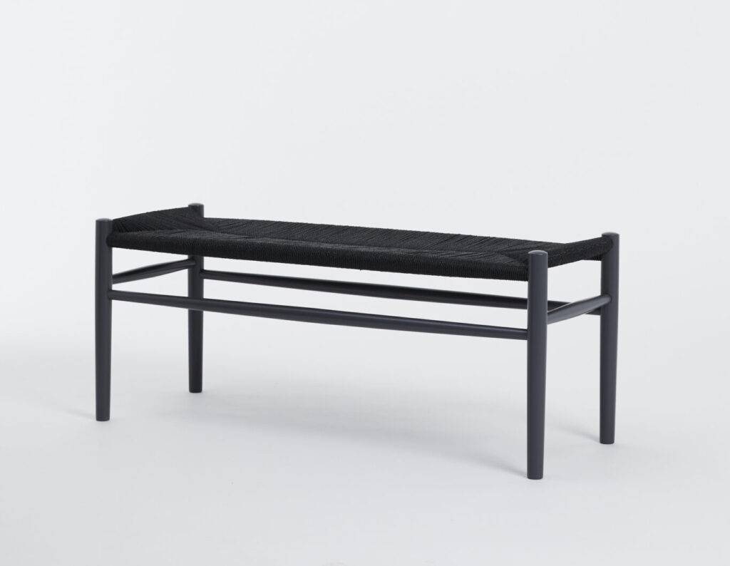 Limited edition af Jørgen Bækmarks J83B-bænk